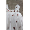 Vestido blanco tul rozas bordadas niña